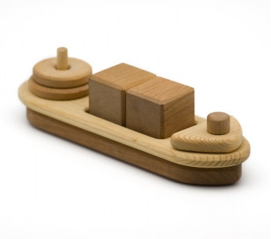Vaixell de fusta amb encaixos