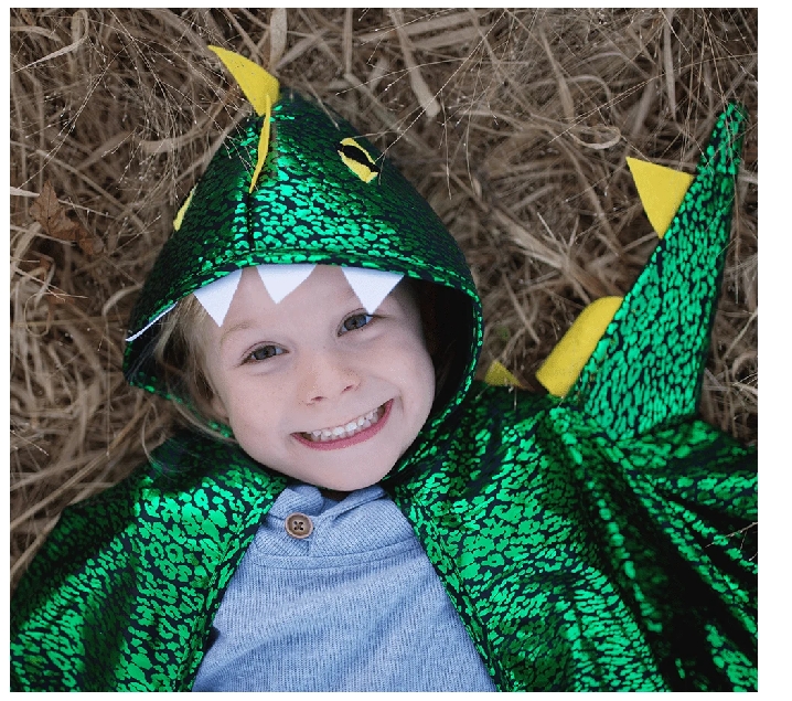 Disfraz capa de dragón verde y azul – La Fiesta de Olivia