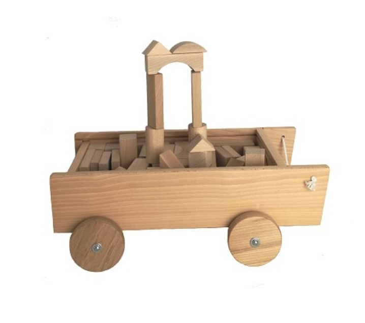 Carro de fusta amb blocs de construcció