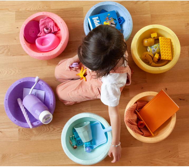 Por qué debes rotar los juguetes Montessori para niñas y niños